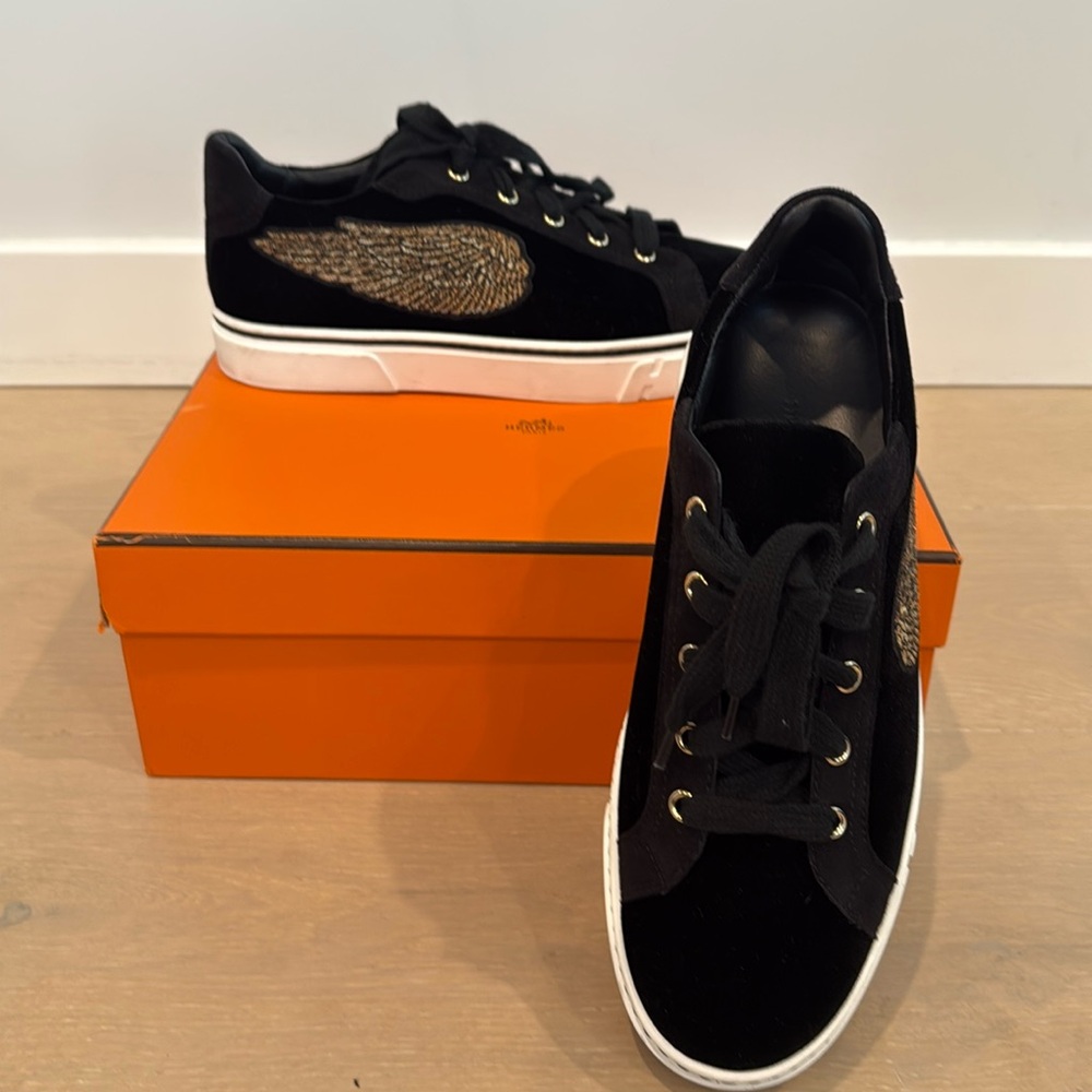 HERMÈS Black Velvet Sneakers w/ Wings 38.5 excellent condition, 
Worn 2x